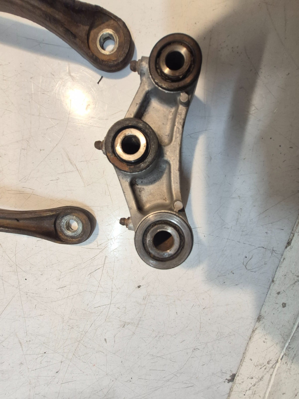 Kawasaki ZZR 1100 Mono Shock Linkage/ Lower Mount