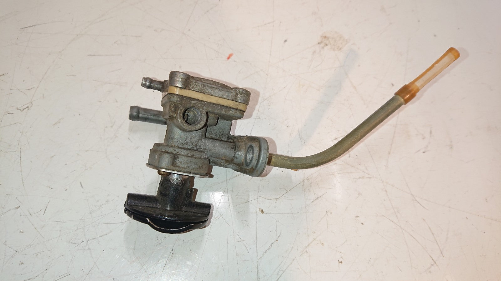 Kawasaki KLE 500 Fuel Tap /Pet lock