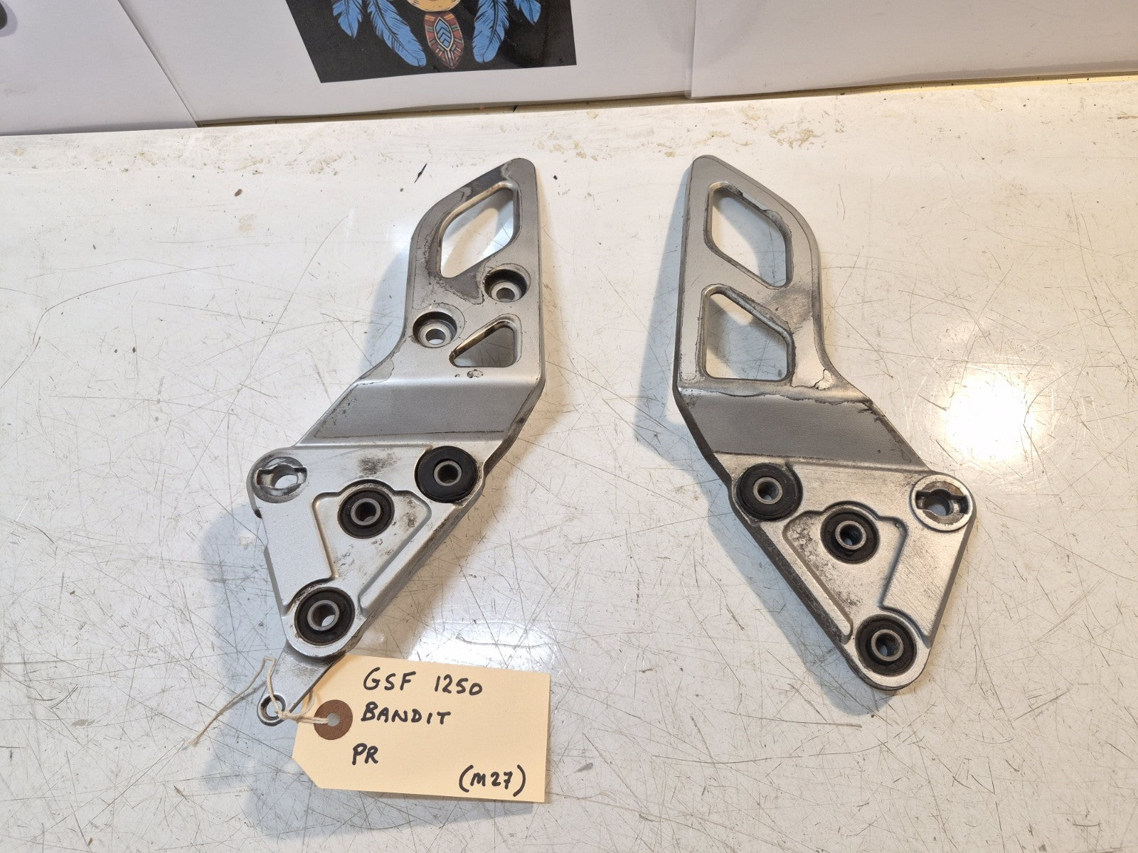 Suzuki GSF 1250 Bandit Front Peg Hangers, Pair