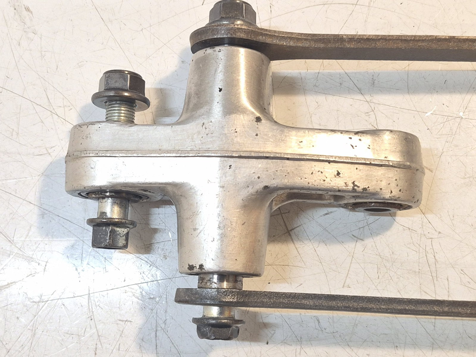 Suzuki GSF 1250 Bandit Mono Shock Mount/Linkage