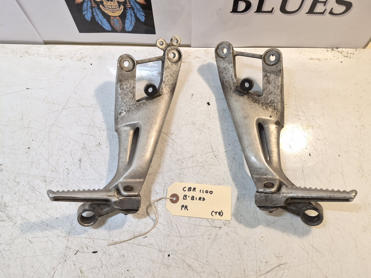 Honda CBR 1100 Blackbird Pillion Pegs And Hangers, Pair