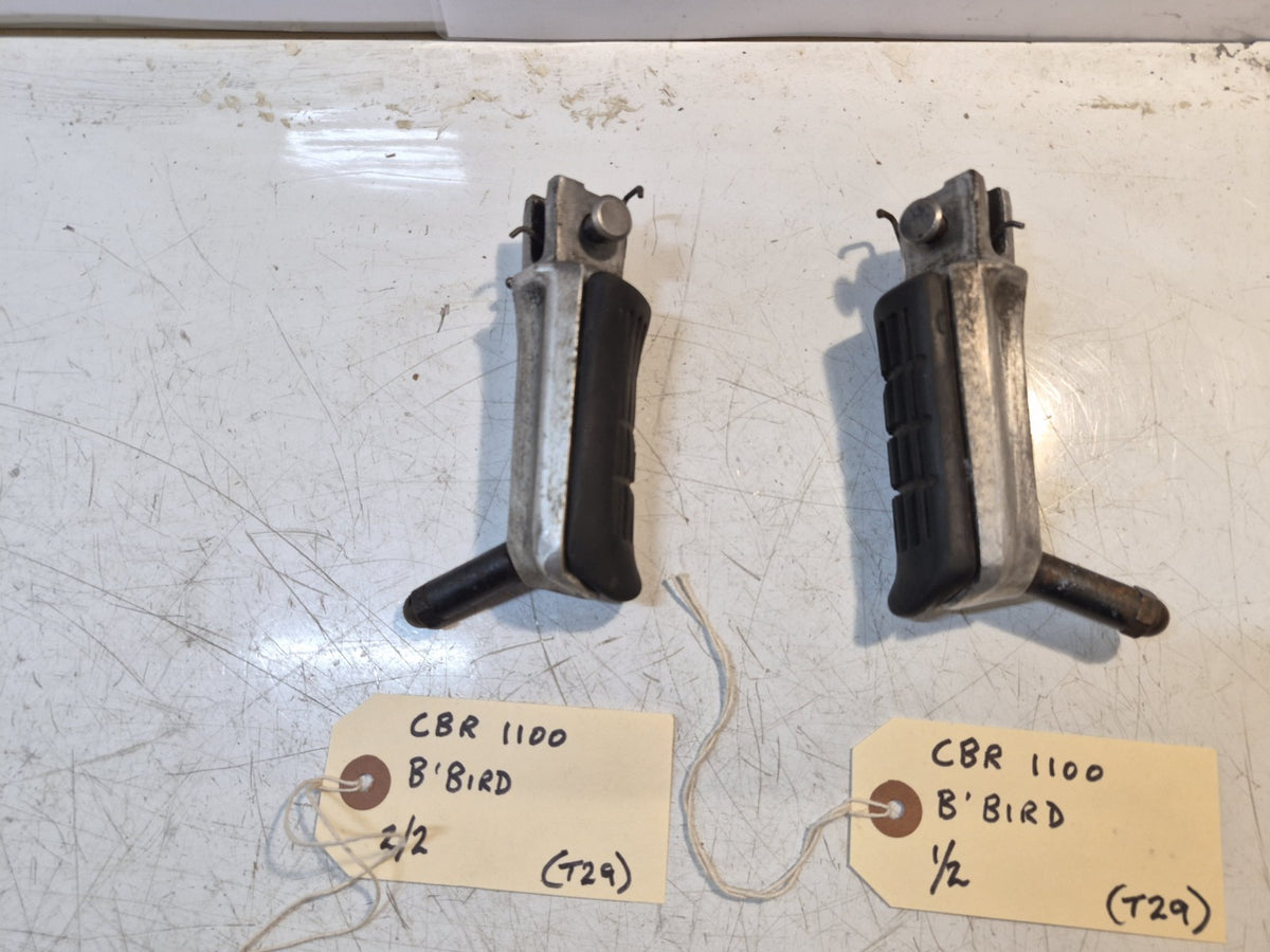 Honda CBR 1100 Blackbird Footpegs, Riders, Pair