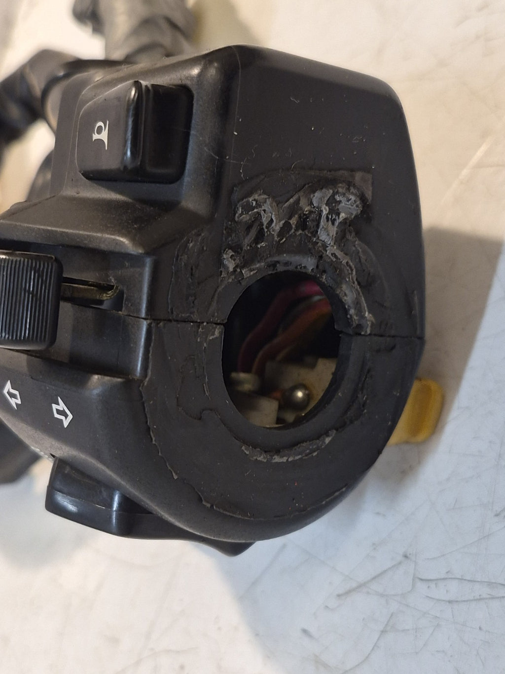 Suzuki GSF 600 Bandit Mk2 Switchgear, Left-hand