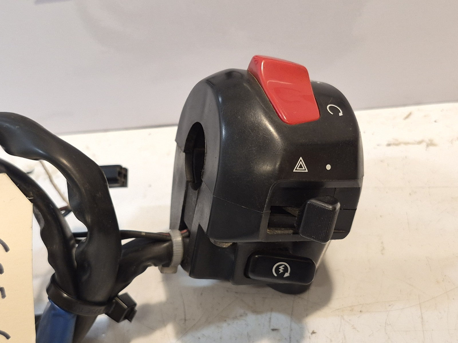 Suzuki GSF 600 Bandit Mk2 Switchgear, Righthand