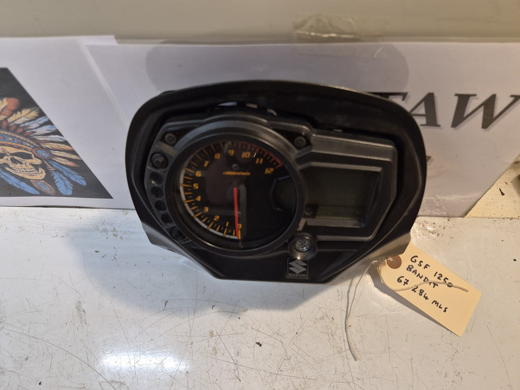 Suzuki GSF 1250 Bandit Clocks/ Instrument Cluster