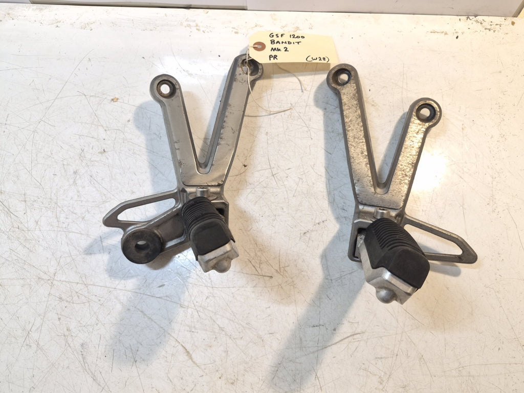 Suzuki GSF 1200 Bandit Mk2 Rear Pegs And Hangers