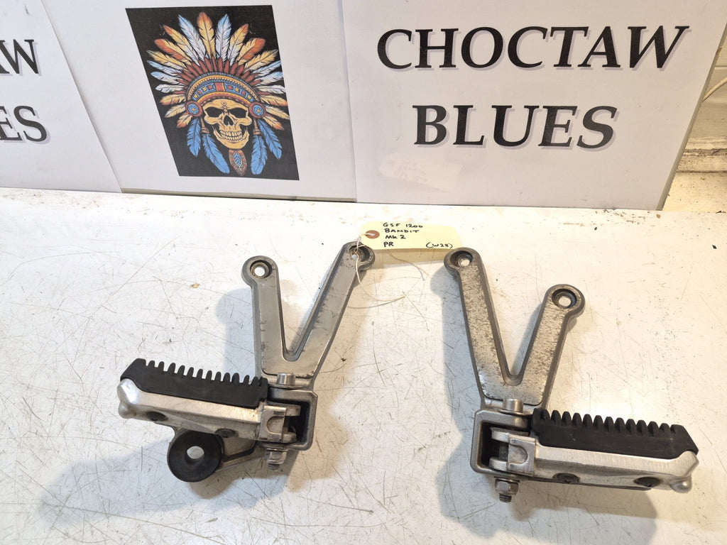 Suzuki GSF 1200 Bandit Mk2 Rear Pegs And Hangers