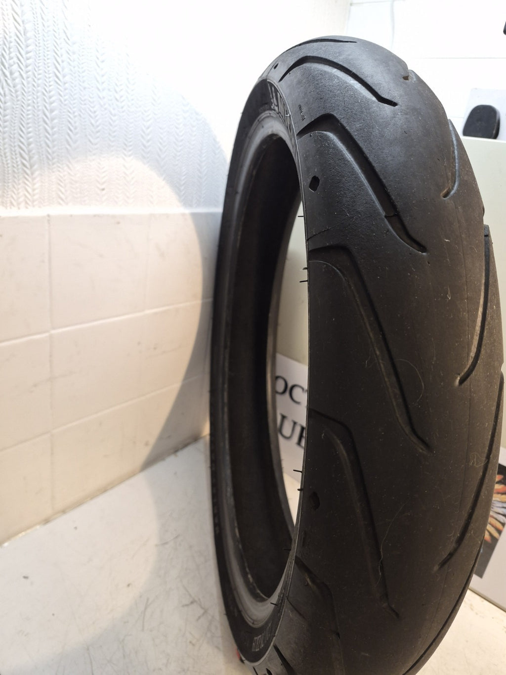 Michelin Scorcher "11" 120/70 ZR 19 Part Worn Tyre