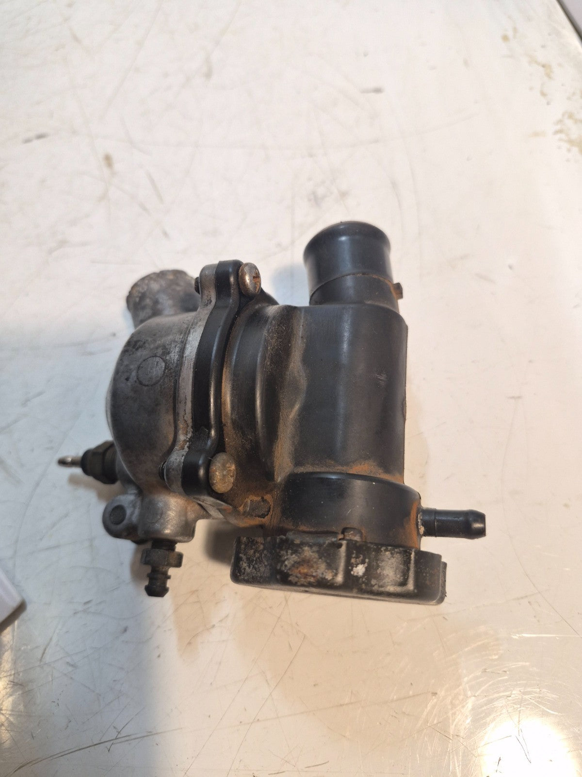 Kawasaki ZZR 1100 Thermostat Housing