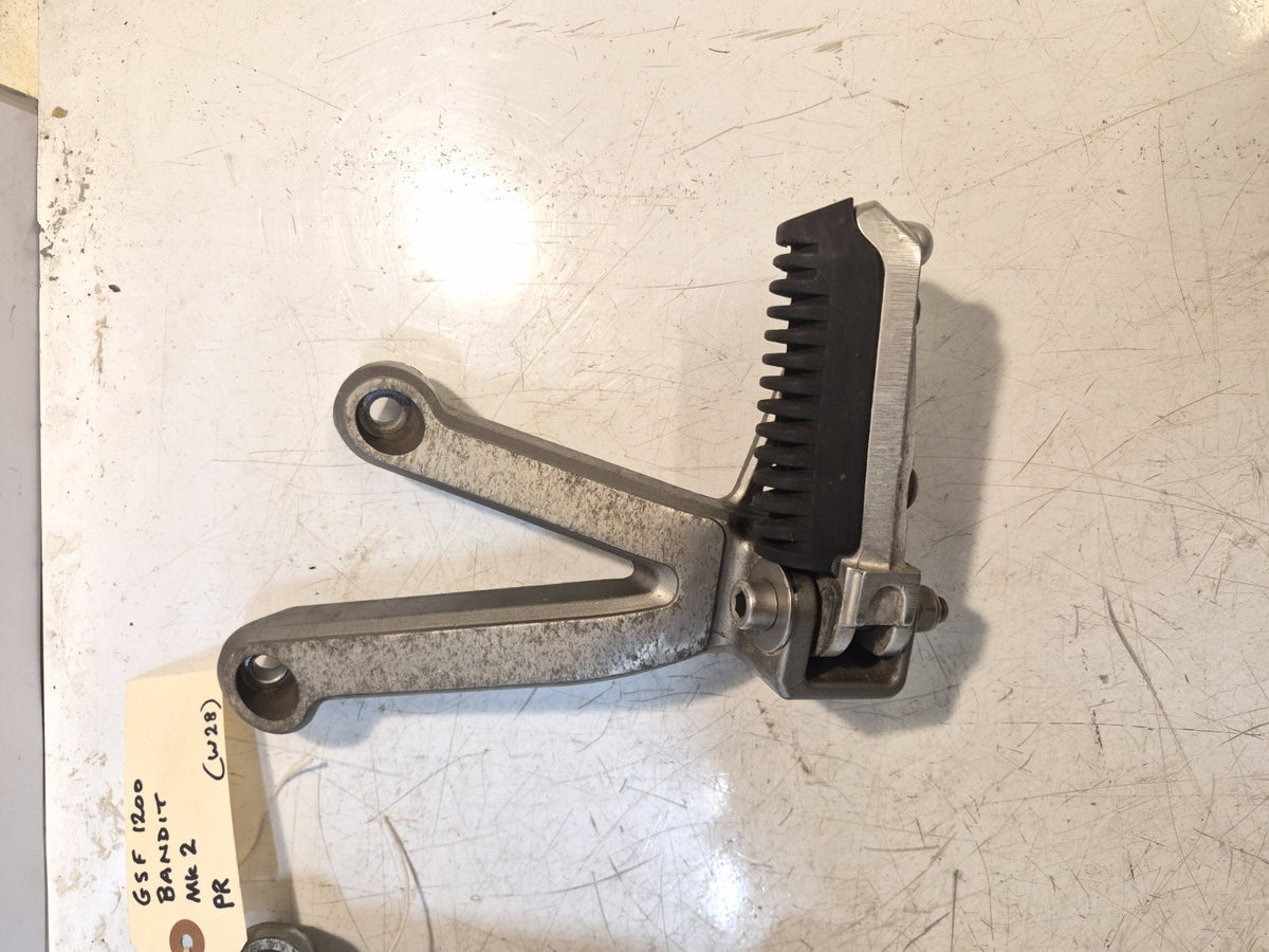 Suzuki GSF 1200 Bandit Mk2 Rear Pegs And Hangers
