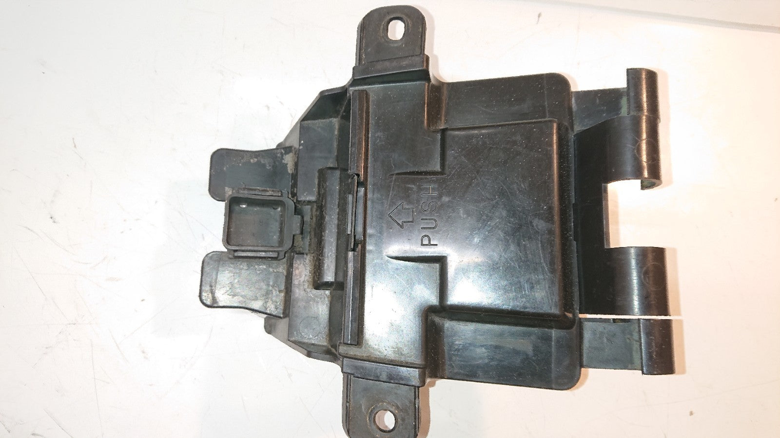 Suzuki GSF 650 Bandit Battery Tray