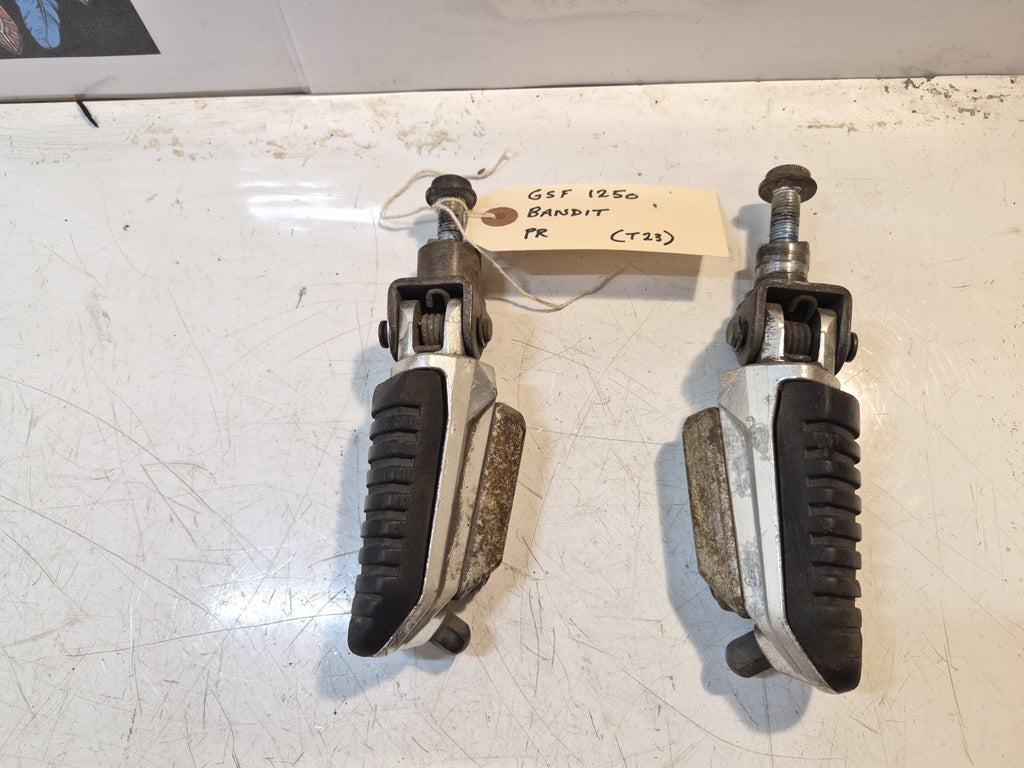 Suzuki GSF 1250 Bandit Footpegs, Riders, Pair