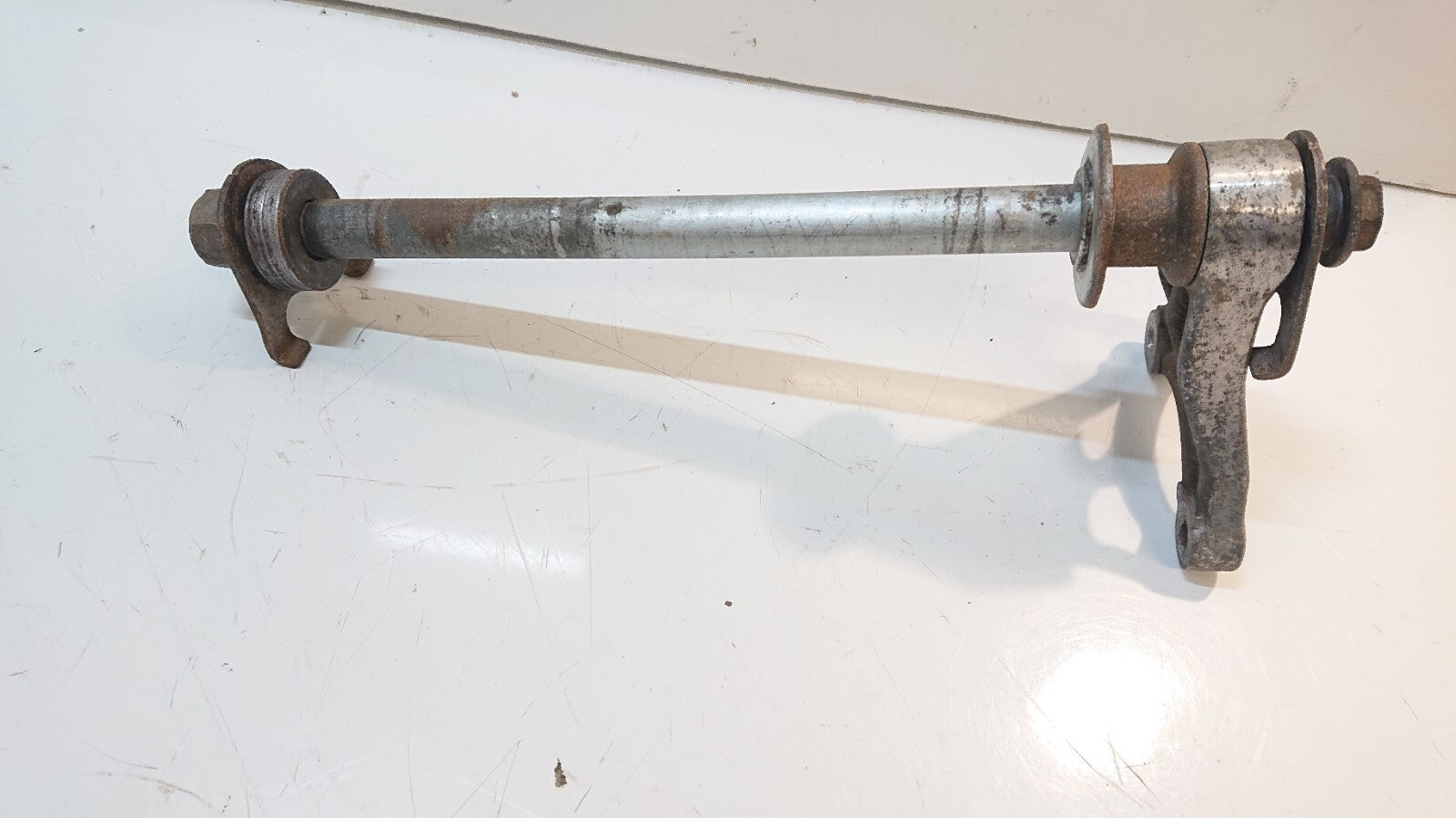 SUZUKI GS500 K2 REAR WHEEL SPINDLE AND SPACERS