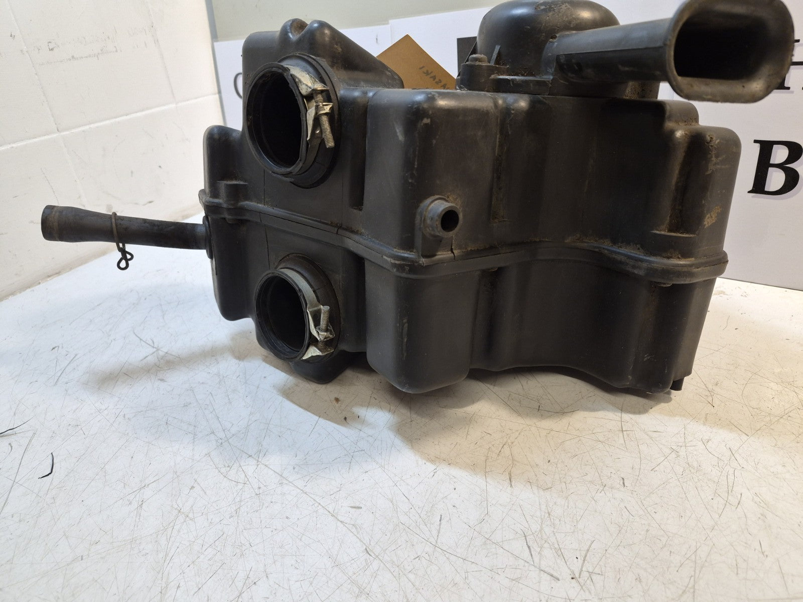 Kawasaki ER 5 Airbox
