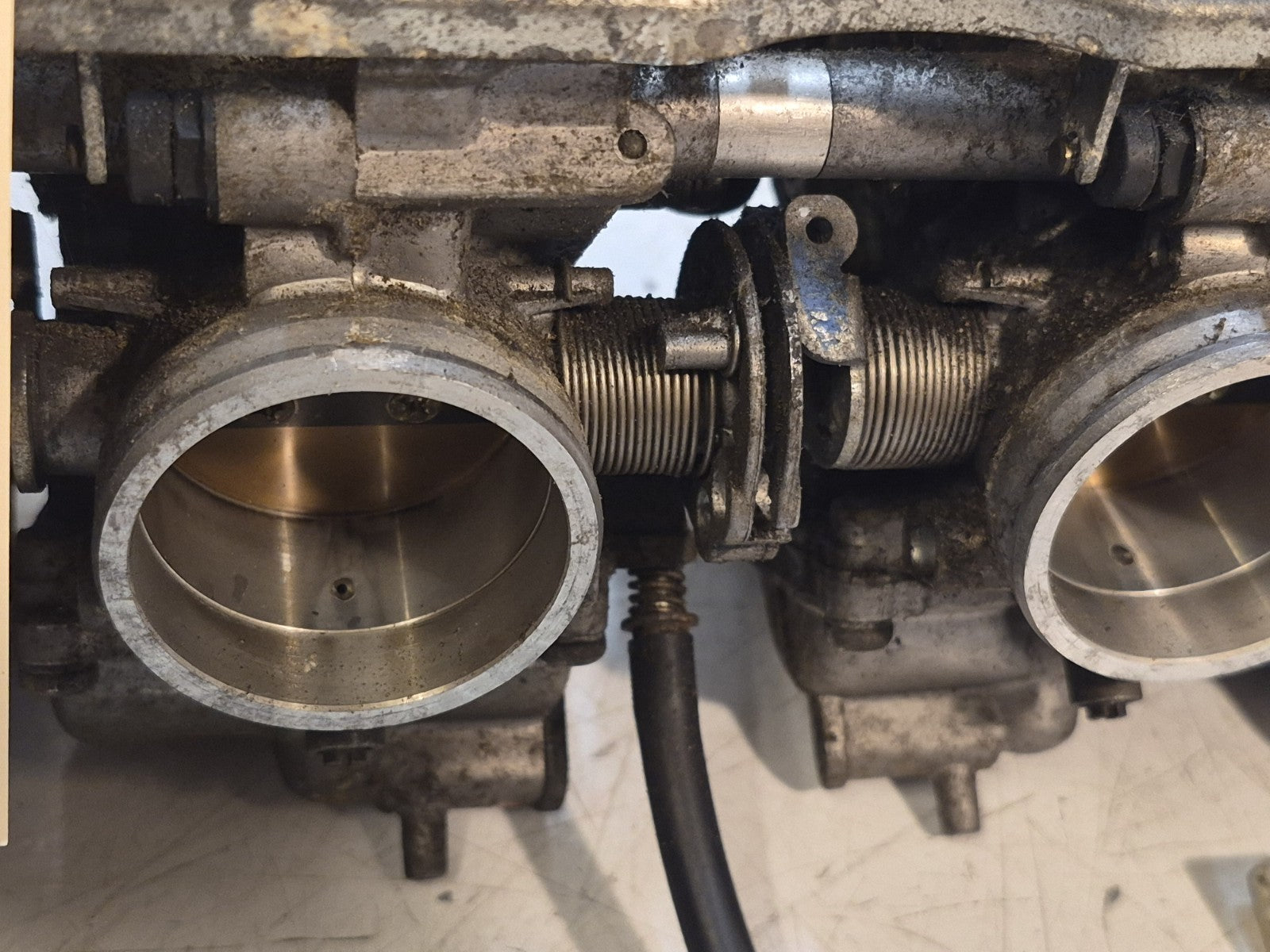 Honda CBR 1100 Blackbird Carburettors, Keihin