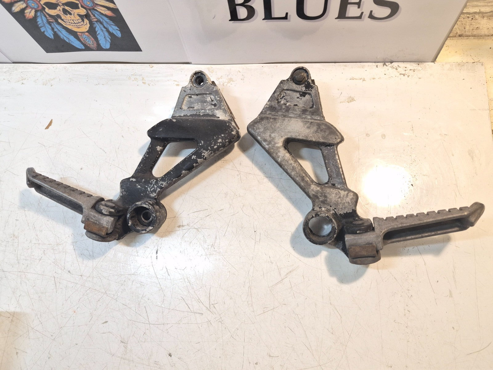 Kawasaki ZZR 1100 Pillion Pegs And Hangers, Pair