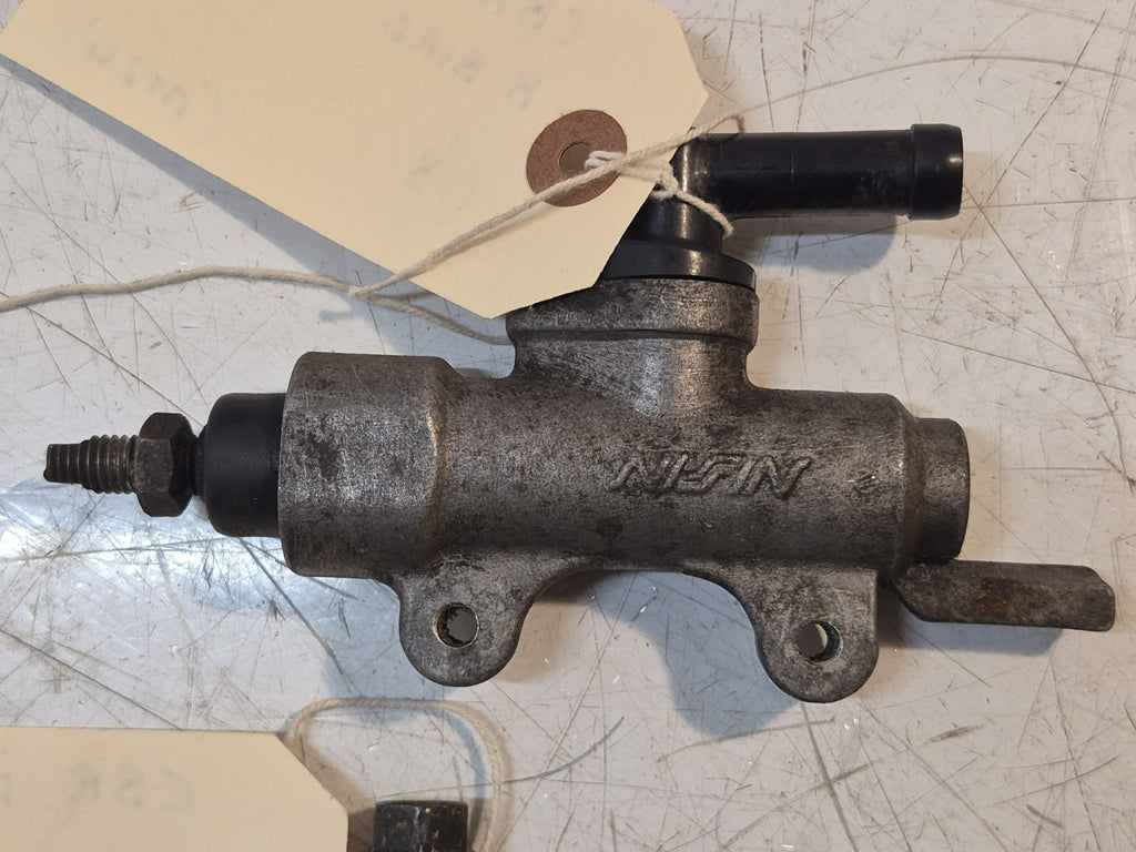 Honda CBR 1100 Blackbird Rear Brake Master Cylinder And 2x Brake Unions