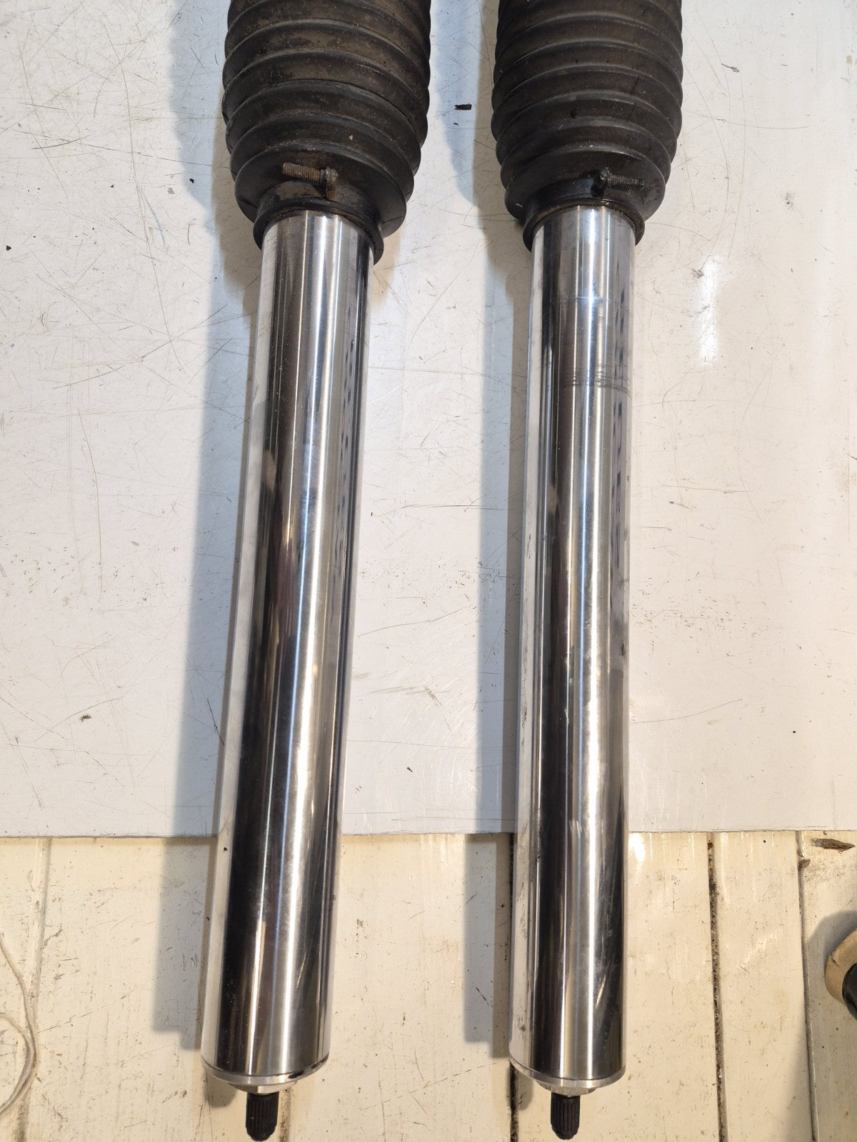 Kawasaki KLE500 KLE 500 1991-On K147 Code Pair Front Forks Fork Legs