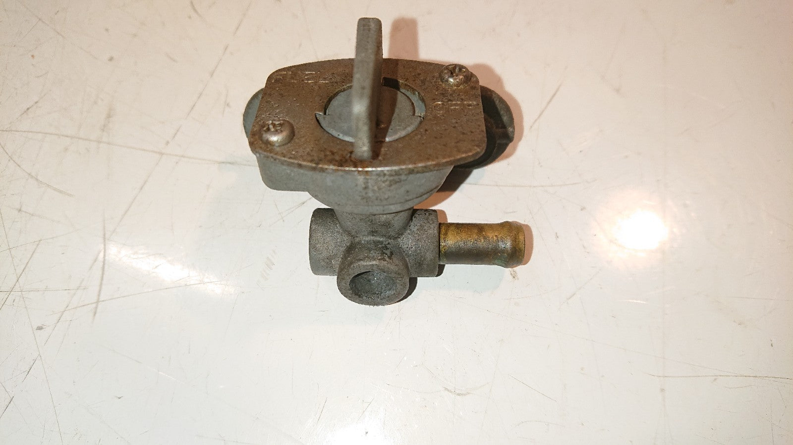 Yamaha XJ 900 Diversion Fuel Tap, Pet lock