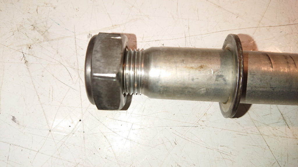 Honda CBF 500 - Front Wheel Spindle