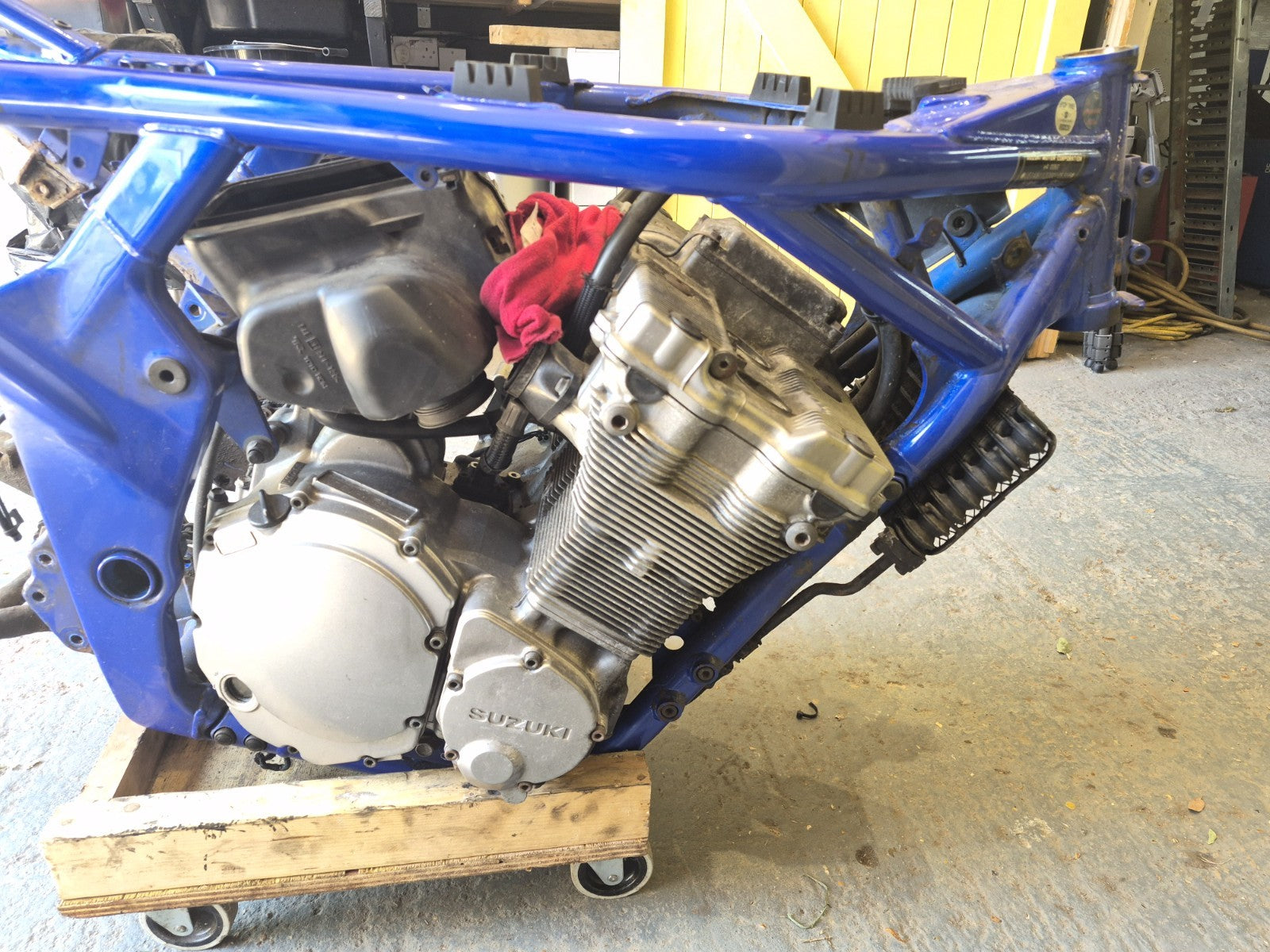 Suzuki GSF 600 Bandit Mk2 Engine/Frame/V5