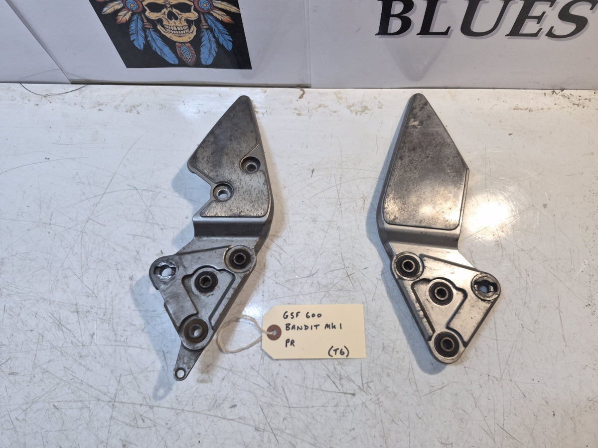 Suzuki GSF 600 Bandit Mk1 Peg Hangers, Front, Pair