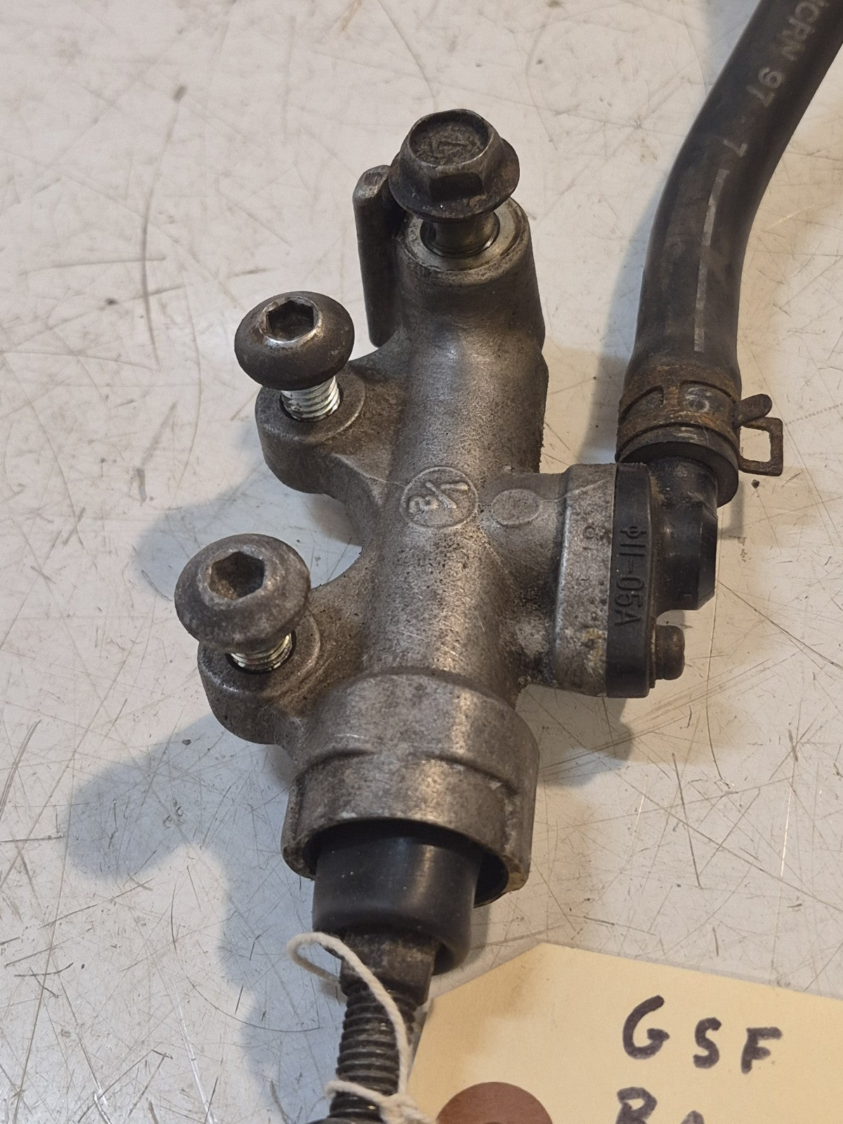 Suzuki GSF 600 Bandit Mk1 Rear Brake Master Cylinder