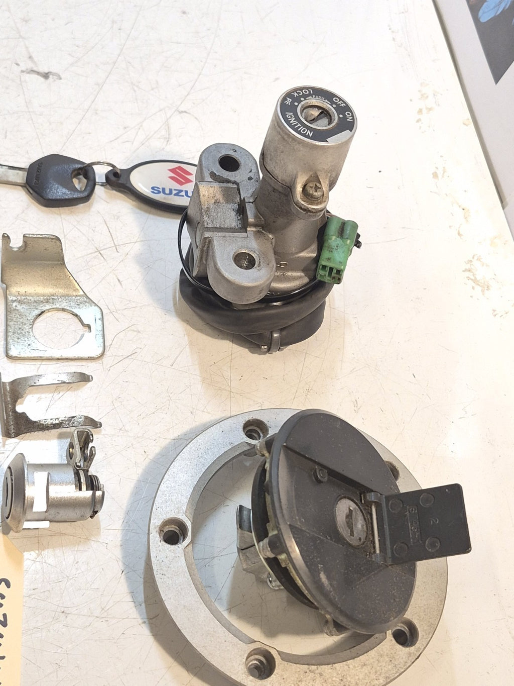 Suzuki SV 650s Gen 2 Lock Set