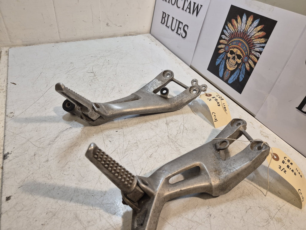 Honda CBR 1100 Blackbird Pillion Pegs And Hangers, Pair