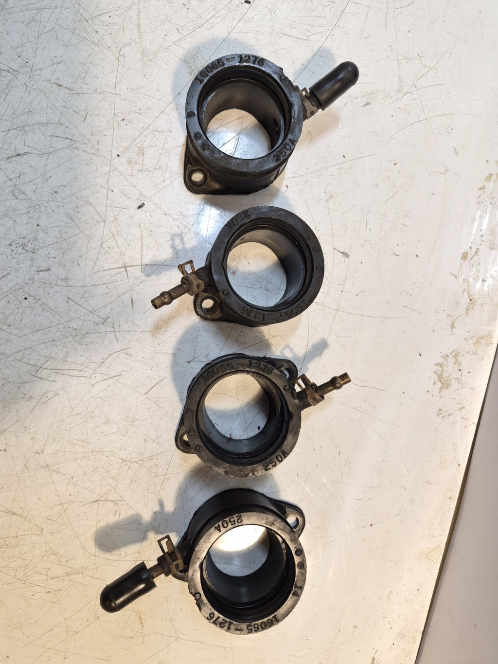 Kawasaki ZZR 600 Inlet Manifold Rubbers