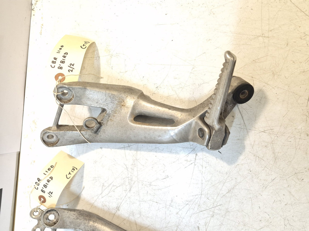 Honda CBR 1100 Blackbird Pillion Pegs And Hangers, Pair