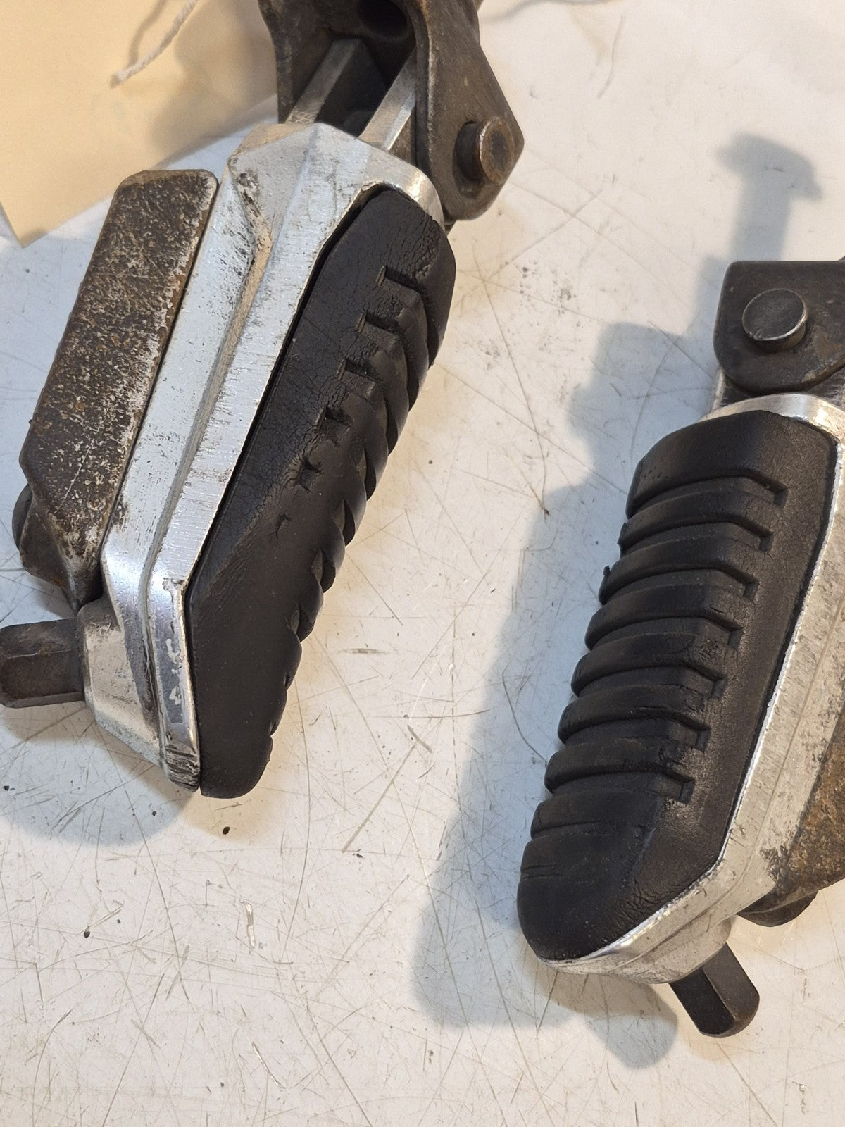 Suzuki GSF 1250 Bandit Footpegs, Riders, Pair
