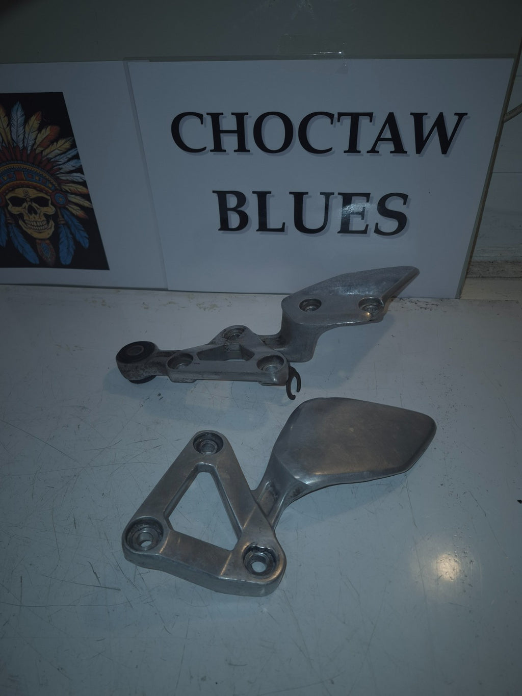 Yamaha FZS 600 FAZER Front Peg Hangers
