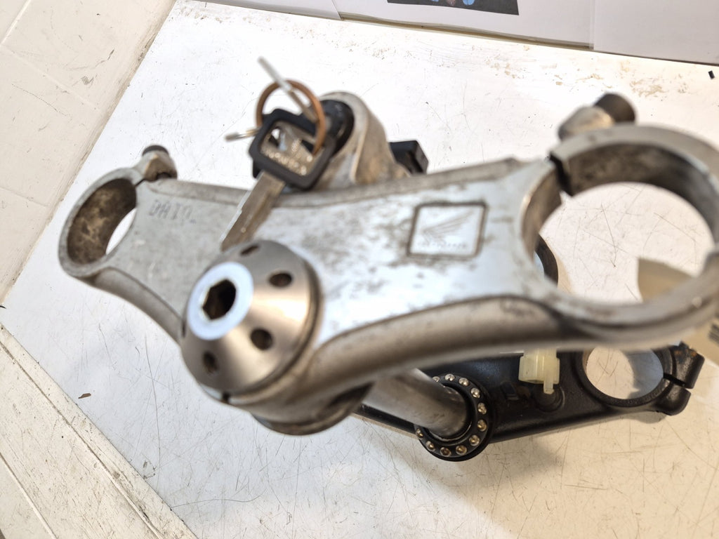 Honda CBR 1100 Blackbird Yoke, Tripple Tree Complete