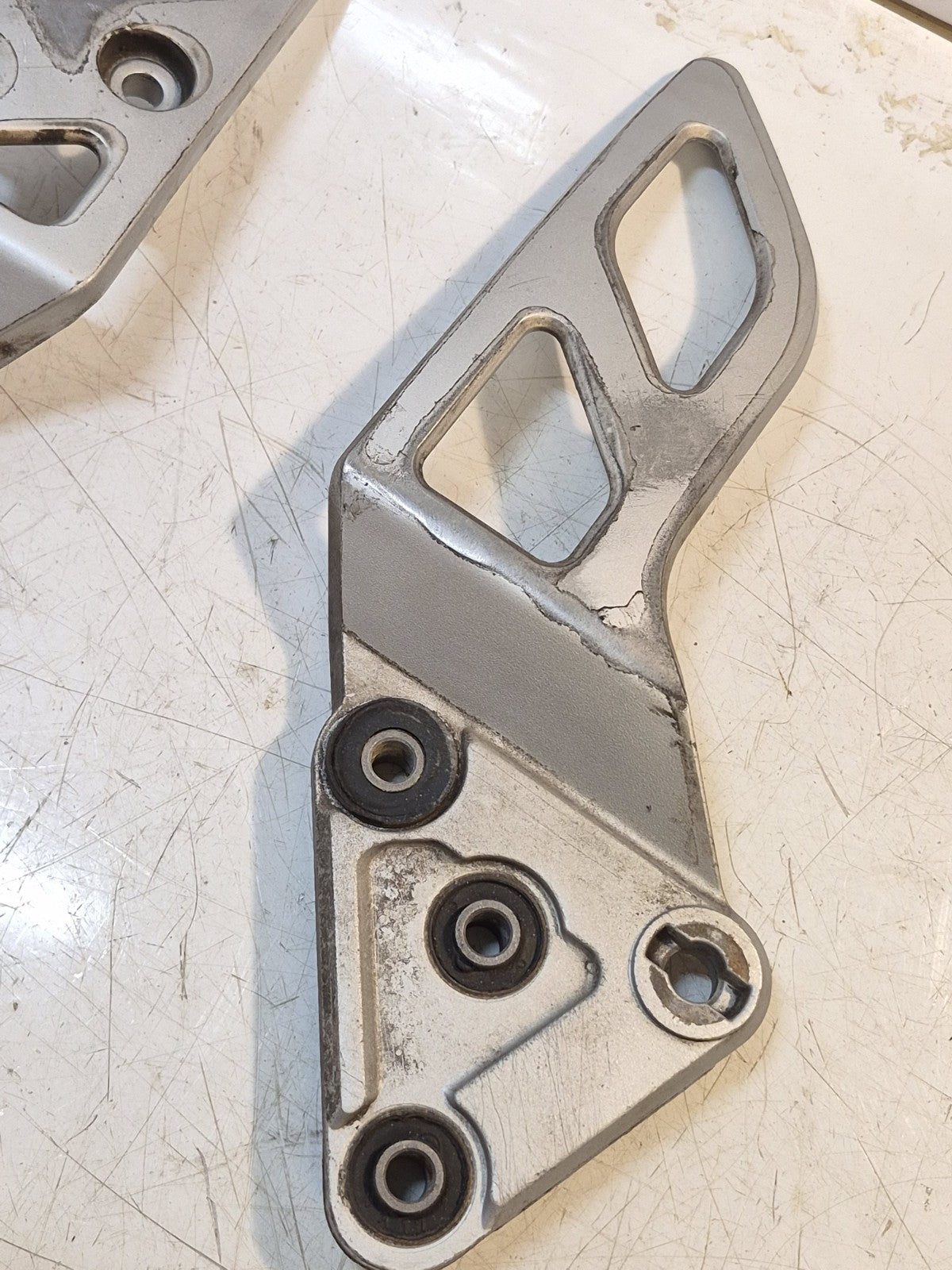 Suzuki GSF 1250 Bandit Front Peg Hangers, Pair