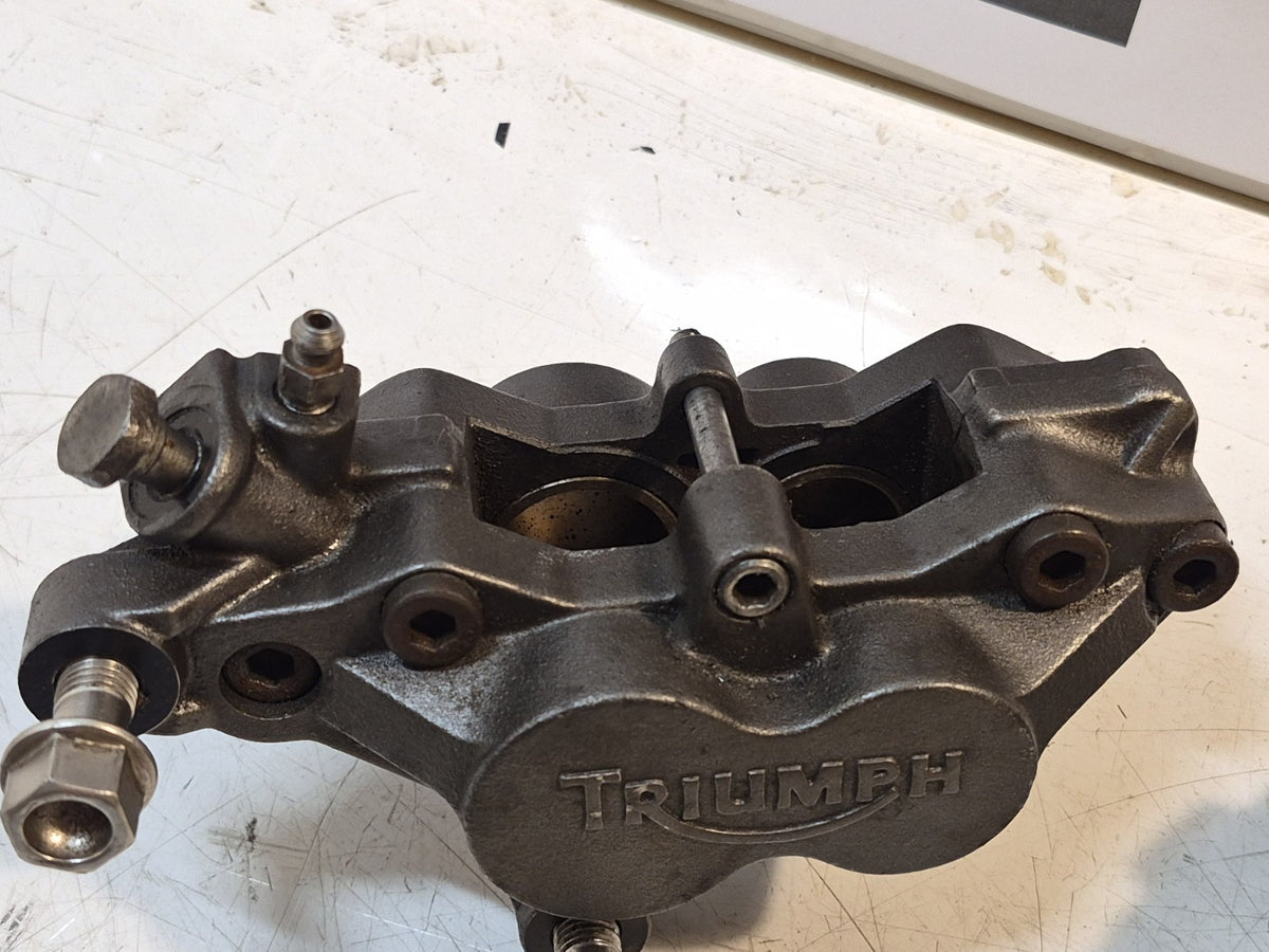 Triumph Daytona 955i Front Brake Calipers, Pair