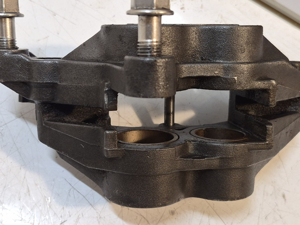 Triumph Daytona 955i Front Brake Calipers, Pair