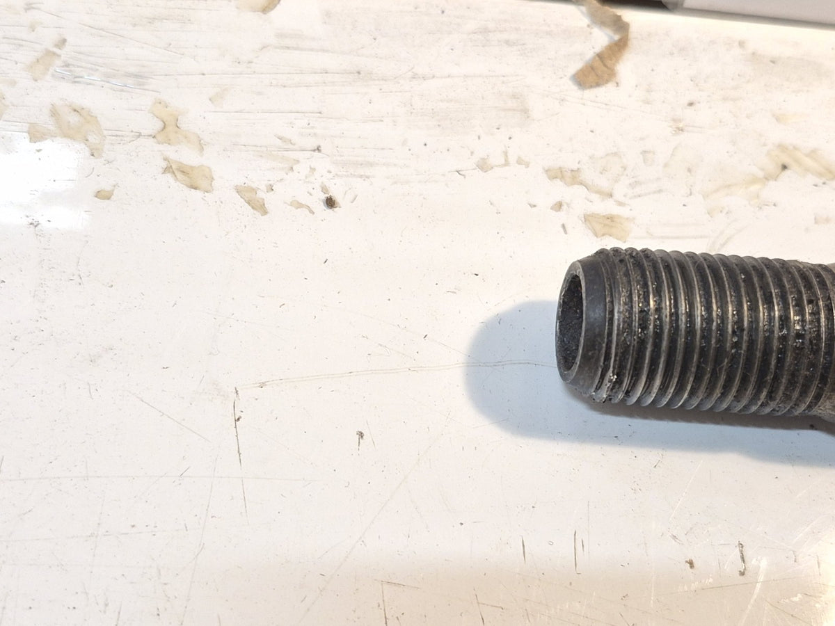 Suzuki GSF 600 Bandit Mk1 Front Wheel Spindle