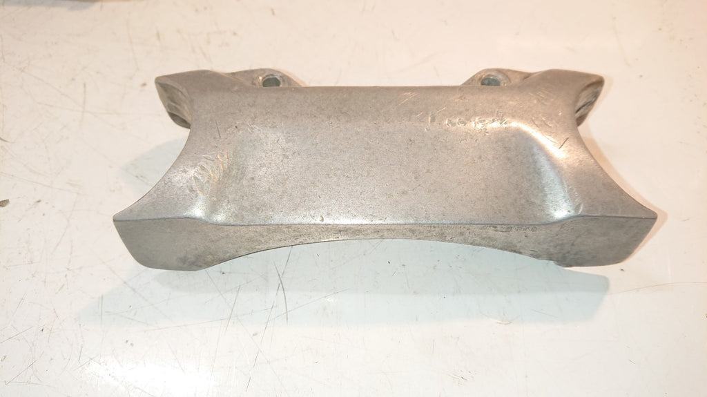 Yamaha XJ 900 - Front Mudguard Mount Bracket Fork Brace Plate