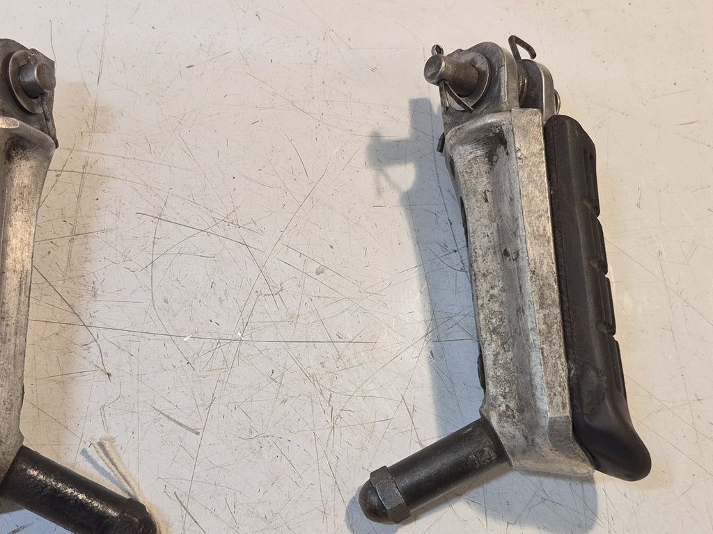 Honda CBR 1100 Blackbird Footpegs, Riders, Pair