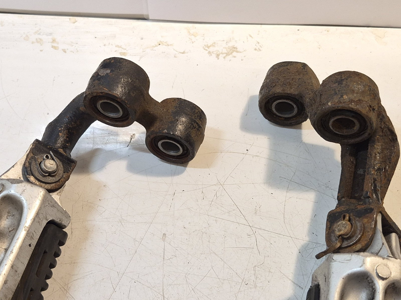 Suzuki VX 800 Riders Footpegs And Hangers
