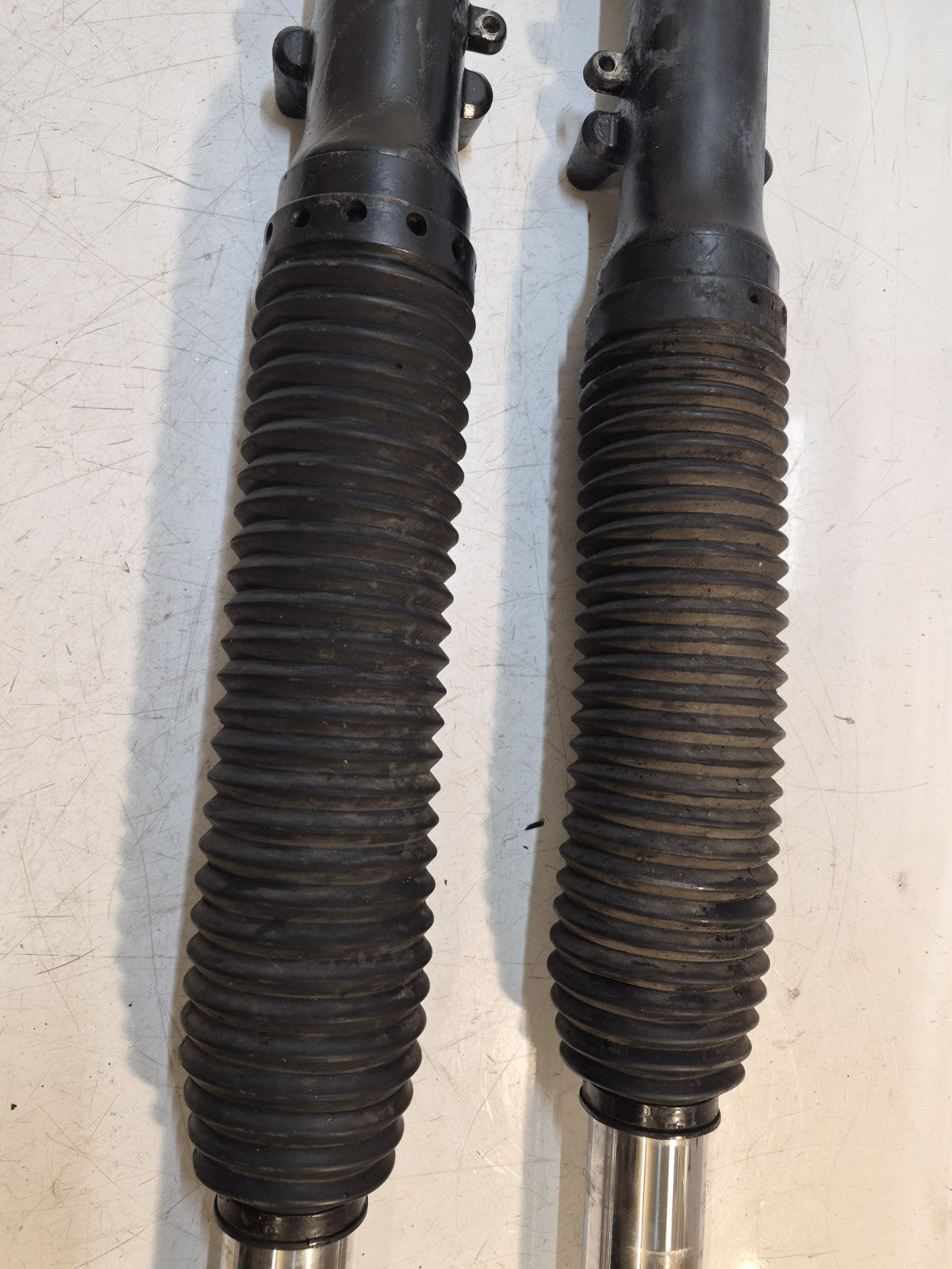 Kawasaki KLE500 KLE 500 1991-On K147 Code Pair Front Forks Fork Legs