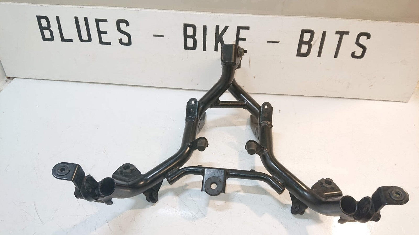 Suzuki GSF 650 Bandit Fairing Bracket, Front. "Antlers"