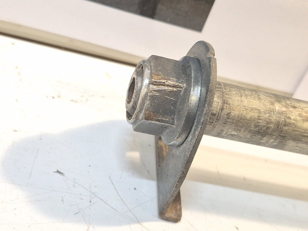 SUZUKI GSF600 BANDIT MK1 REAR WHEEL SPINDLE