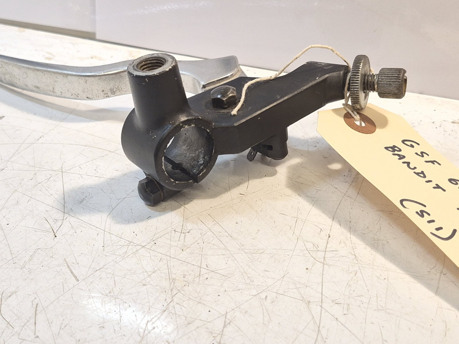 Suzuki GSF 600 Bandit Mk2 Clutch Lever And Mount