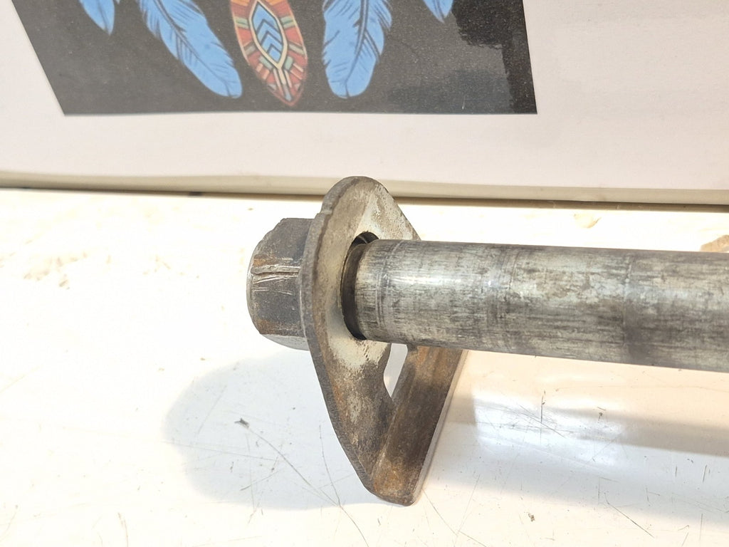 SUZUKI GSF600 BANDIT MK1 REAR WHEEL SPINDLE