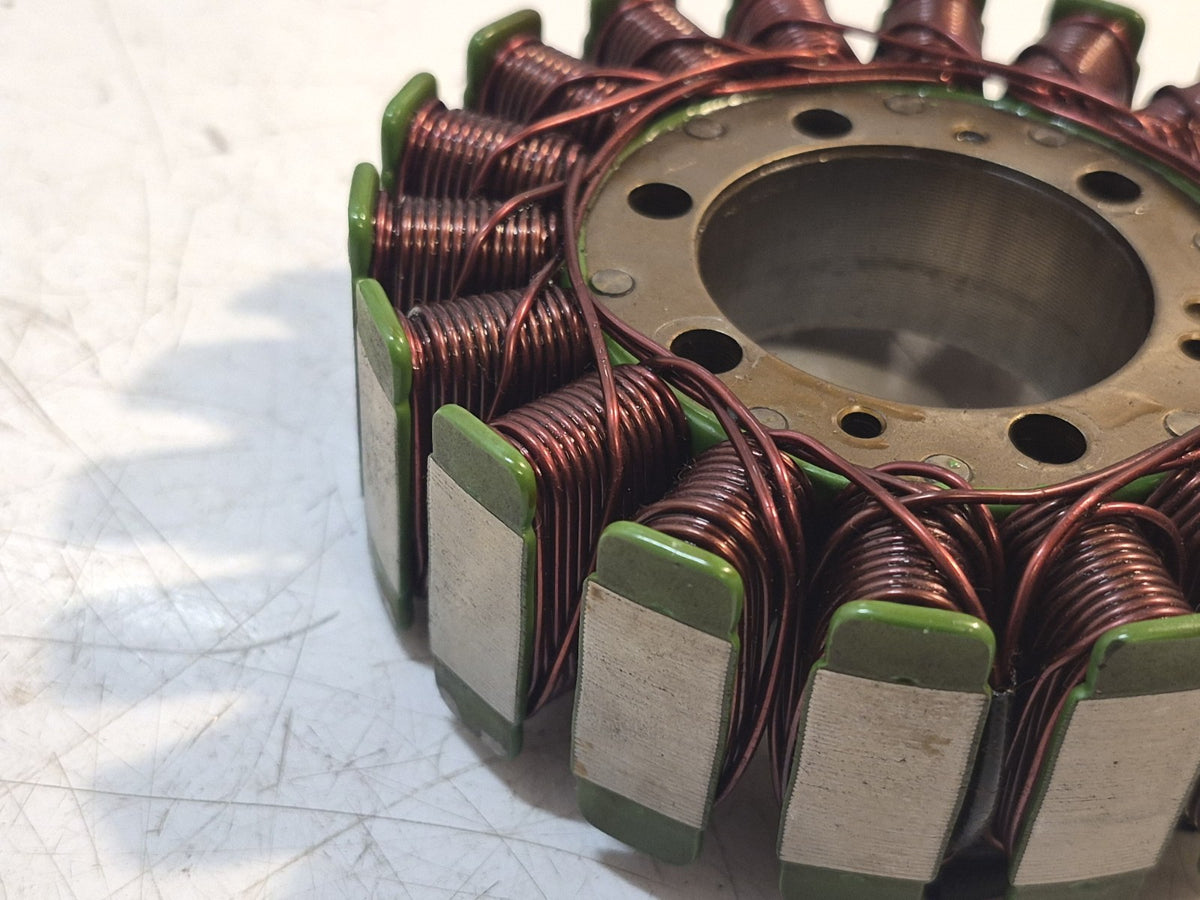 Honda CBR 1100 Blackbird Stator