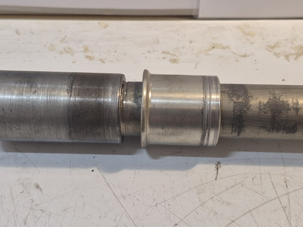 Suzuki GSF 1250 Bandit Front Wheel Spindle And Spacer