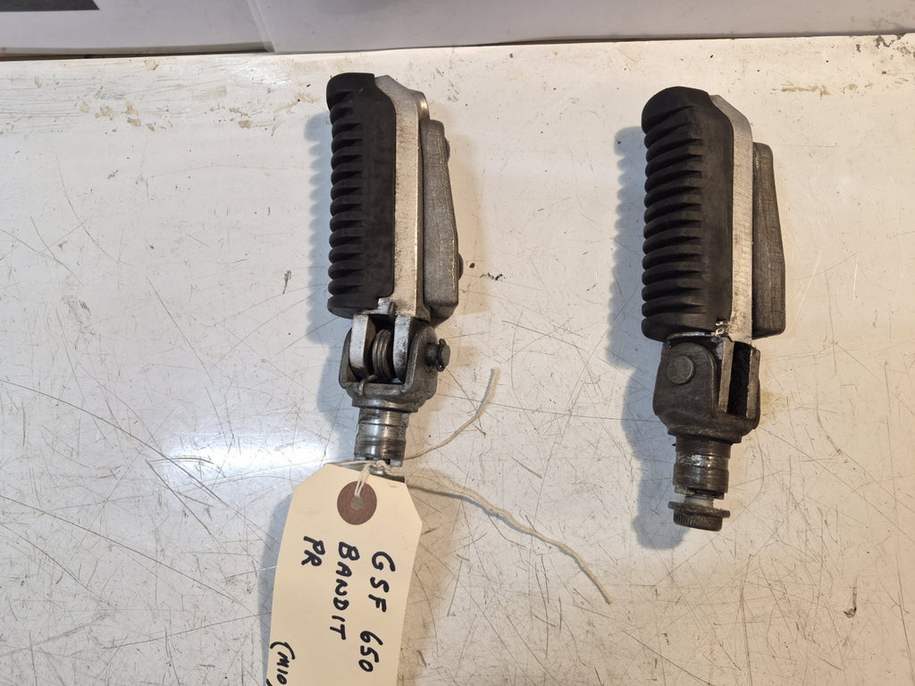Suzuki GSF 650 Bandit Footpegs, Riders, Pair