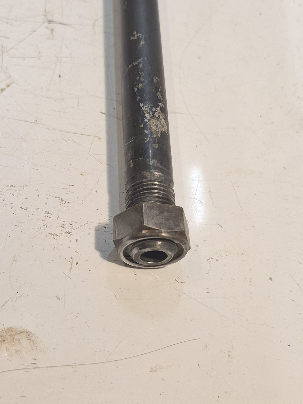 Yamaha FZS 600 FAZER Swinging Arm Spindle